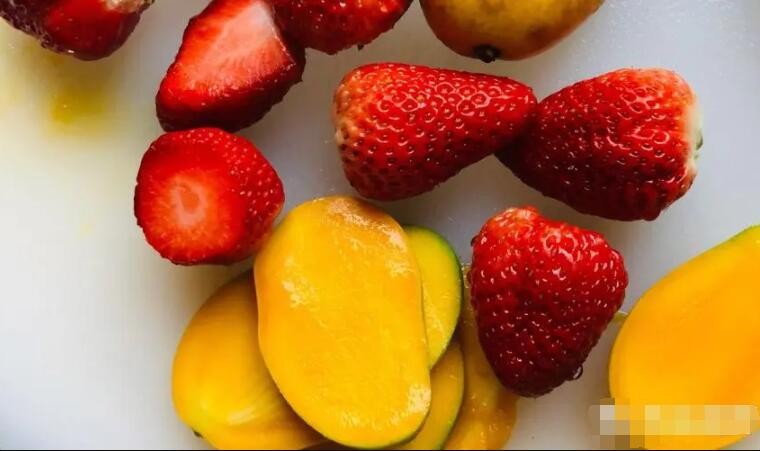 草莓和芒果能一起吃吗